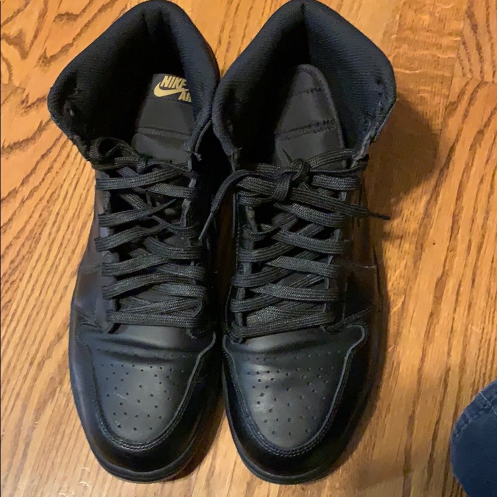 Air Jordan 1 black/gum  gum bottom sz 12 pre owned